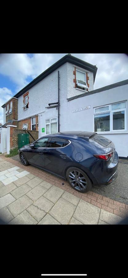 Cosy 1 Bed Apartment With Free Parking Close To Underground Station Zone 2 For Quick Access To Central London Up To 5 Guests Exteriér fotografie