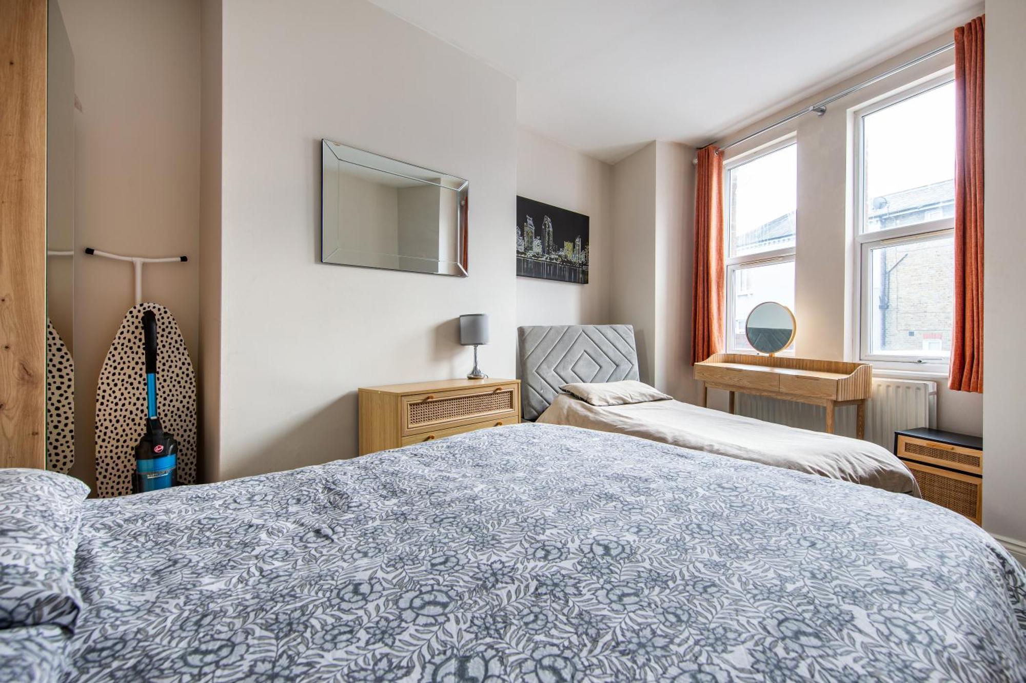 Cosy 1 Bed Apartment With Free Parking Close To Underground Station Zone 2 For Quick Access To Central London Up To 5 Guests Exteriér fotografie